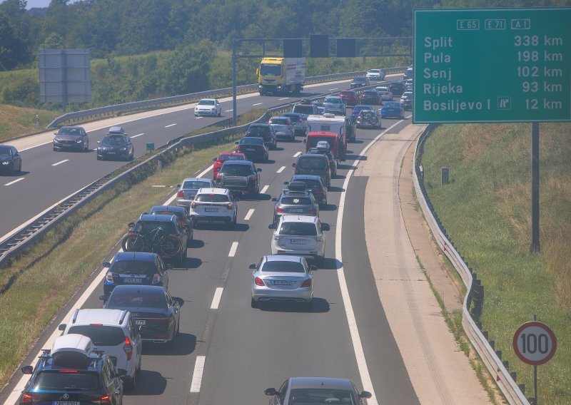 Proteklog vikenda osam posto više vozila i šest posto veći prihod na autocestama