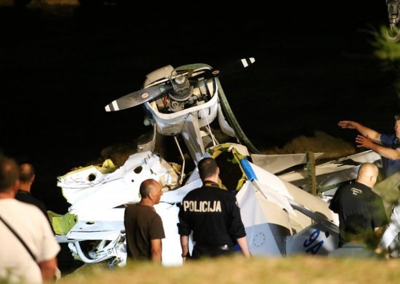 Istraga o padu zrakoplova kod Splita trajat će mjesec dana