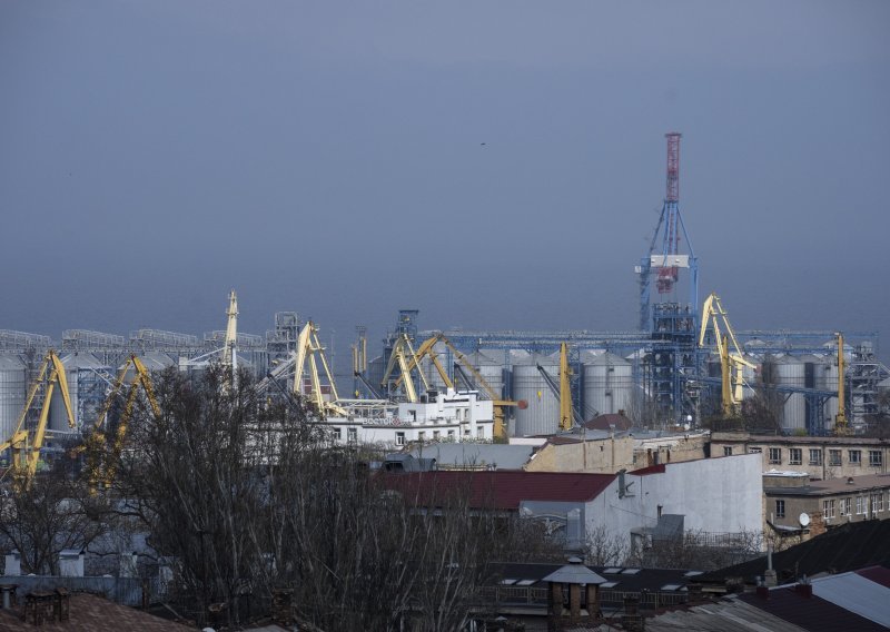 Rusija napala ukrajinske luke dan nakon istupanja iz sporazuma o izvozu žita
