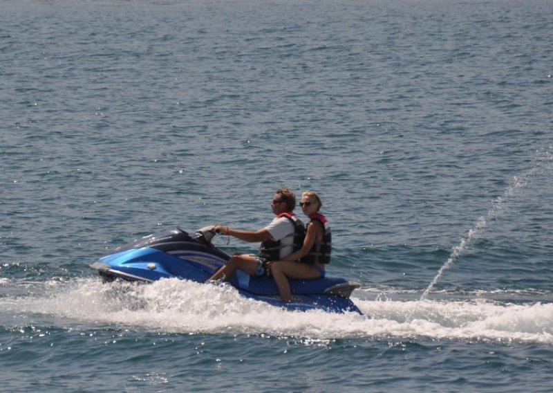 U sudarima jet skija stradalo dijete i dvoje odraslih