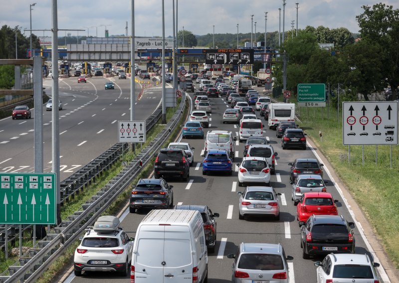 Pojačan promet na autocestama u smjeru mora