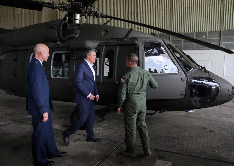 Milanović helikopterom odletio na 'mini godišnji' na omiljeni otok, evo kada se vraća