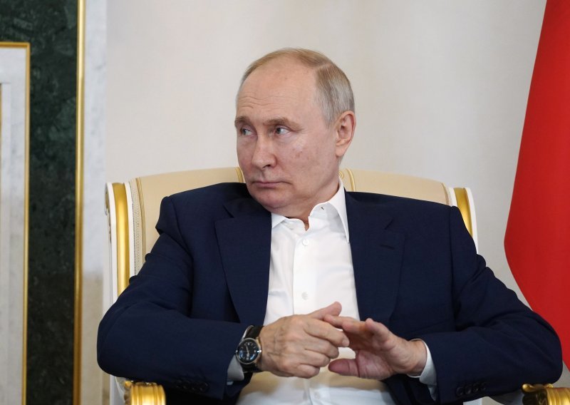 Putin u Rusiji zabranio operacije promjene spola