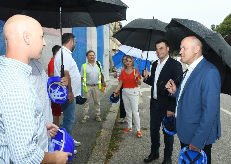 Bačić: Kontejnerska naselja ispraznit će se do kraja kolovoza