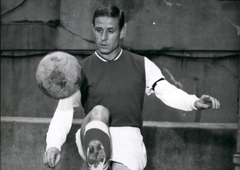 Tuga u Francuskoj; umro nogometaš koji je prvi osvojio Zlatnu loptu