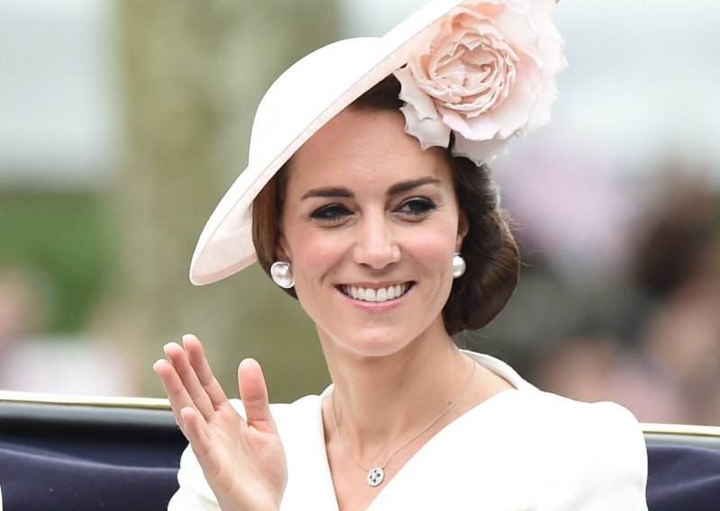 Novosti iz Buckinghamske palače: Kate Middleton preuzima dužnosti princa Williama