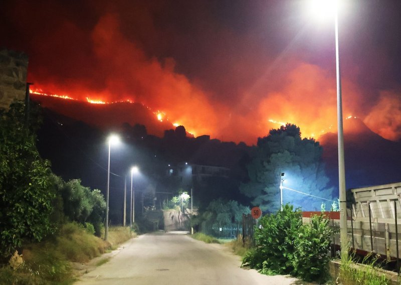 Petero mrtvih u požarima i nevremenu, uvodi se izvanredno stanje?