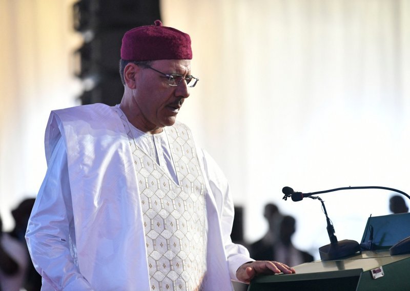 Svrgnuti predsjednik Nigera: Demokracija će biti sačuvana