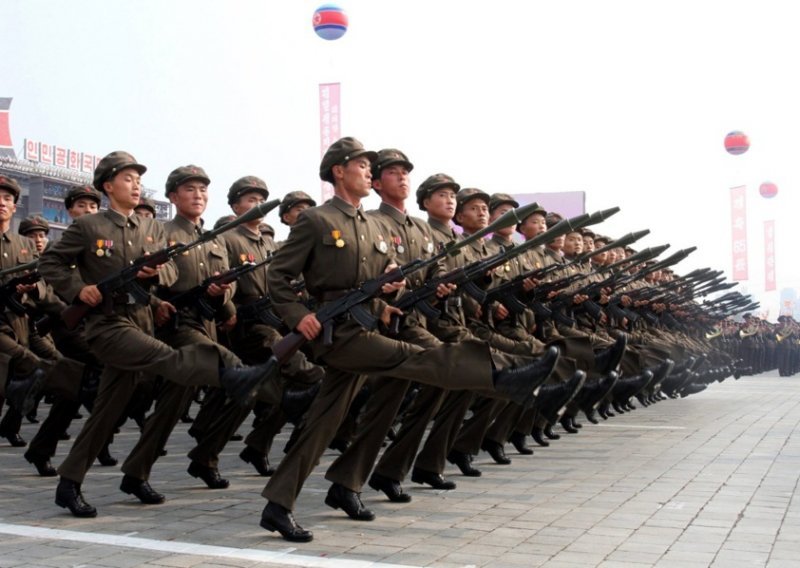 Šojgu pohvalio sjevernokorejsku vojsku kao 'najmoćniju na svijetu'