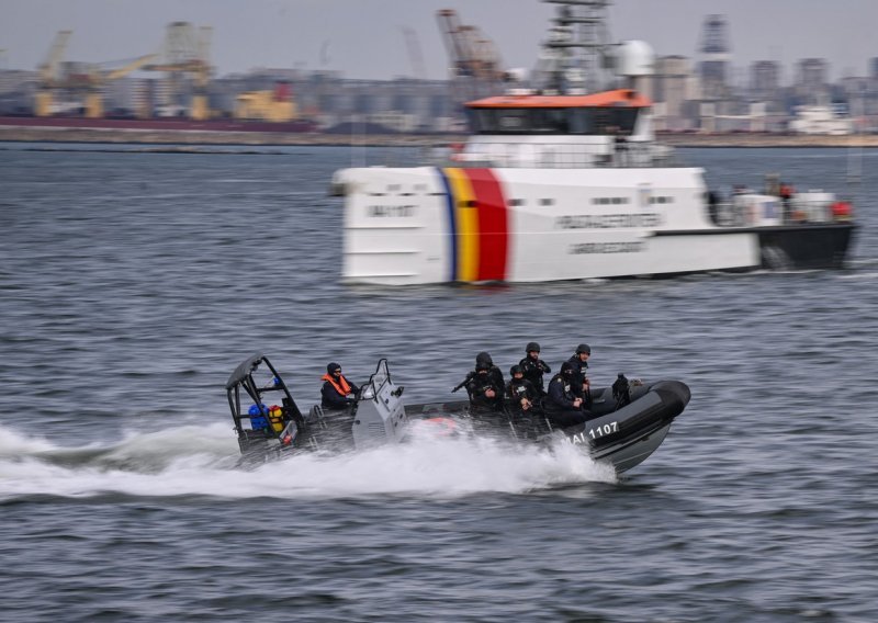 Ruske bombe padaju 200 metara od granice, Rumunjska u panici, NATO šuti