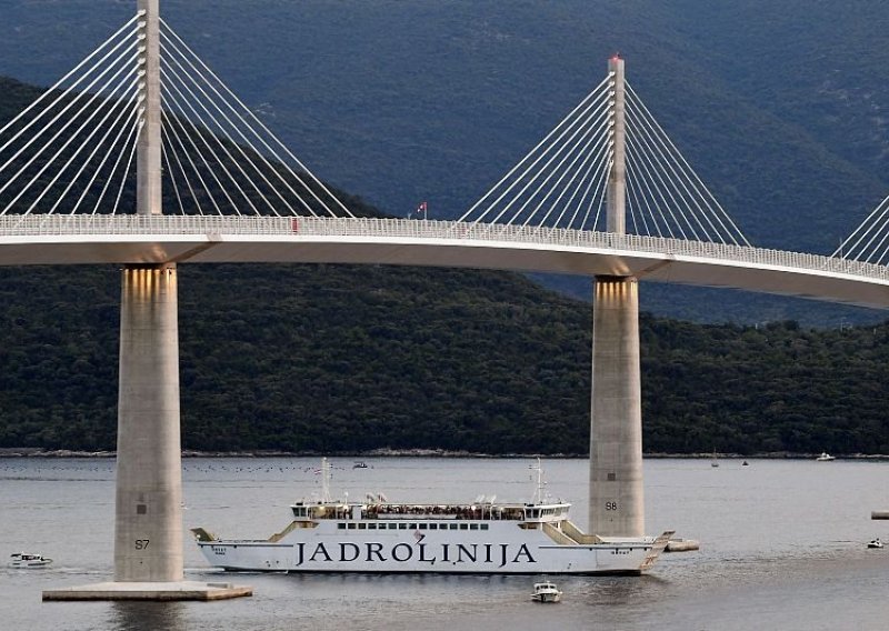 Zahvala Hrvata za Pelješki most koji su izgradili Kinezi