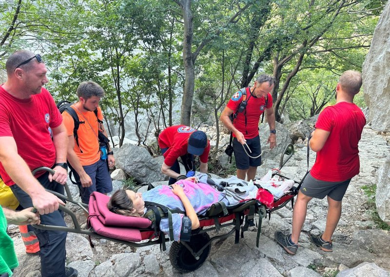 Ginekolog objasnio kako je moguće da žena do poroda nije znala da je trudna