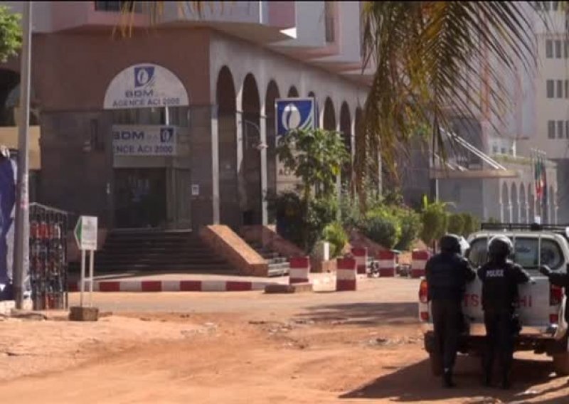 Među 19 ubijenih u Bamaku 14 stranaca
