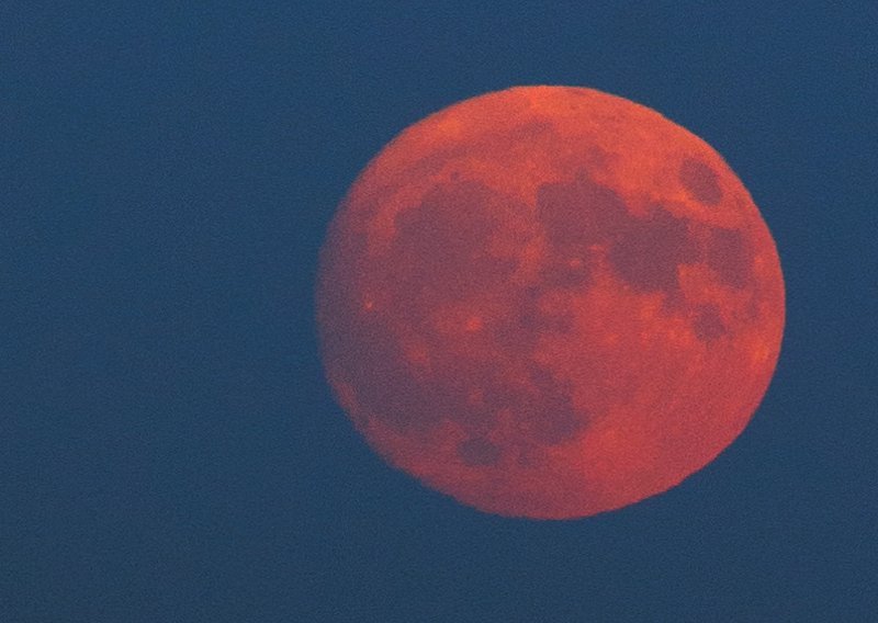 Nebo nad hrvatskim gradovima obasjao supermjesec, stiže i plavi mjesec