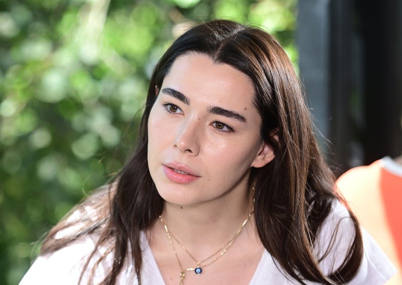 Turska ljepotica iz serije 'Dvostruki život': 'Čak i kad odem sa seta, razmišljam o Ojlum'