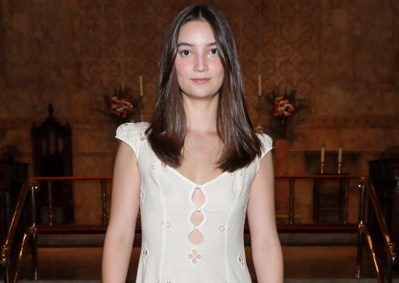Šest stajlinga za poseban dan: Ova mladenka oduševila je minimalističkim haljinama