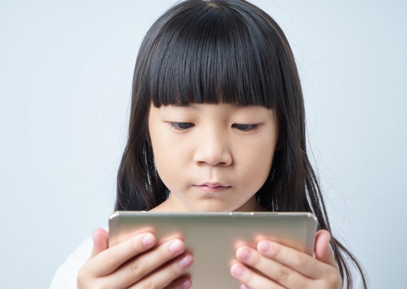 Jača kontrola: Kina razmatra ograničavanje smartfona djeci na dva sata dnevno
