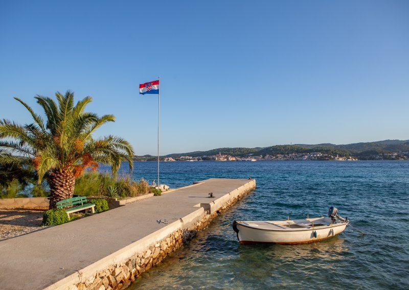 Hrvatska još od 1991. pokušava od Crne Gore vratiti jedrenjak 'Jadran'
