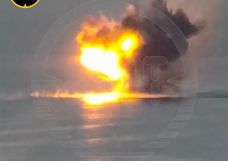 Ukrajina dronovima napala pomorsku bazu u Rusiji i Krimu; Moskva: Obranili smo se