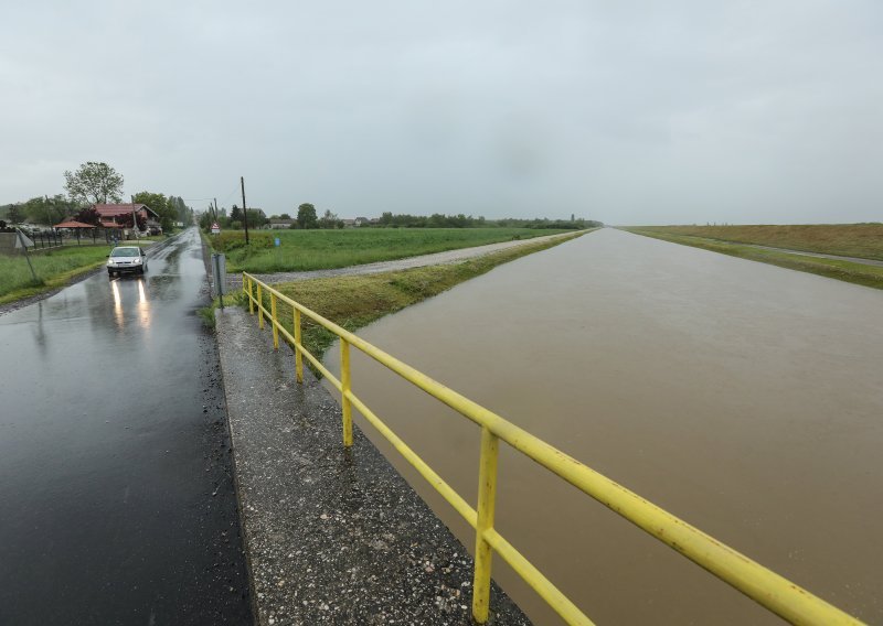 Upozorenje! Zatvaraju se sve ceste preko oteretnog kanala Sava - Odra