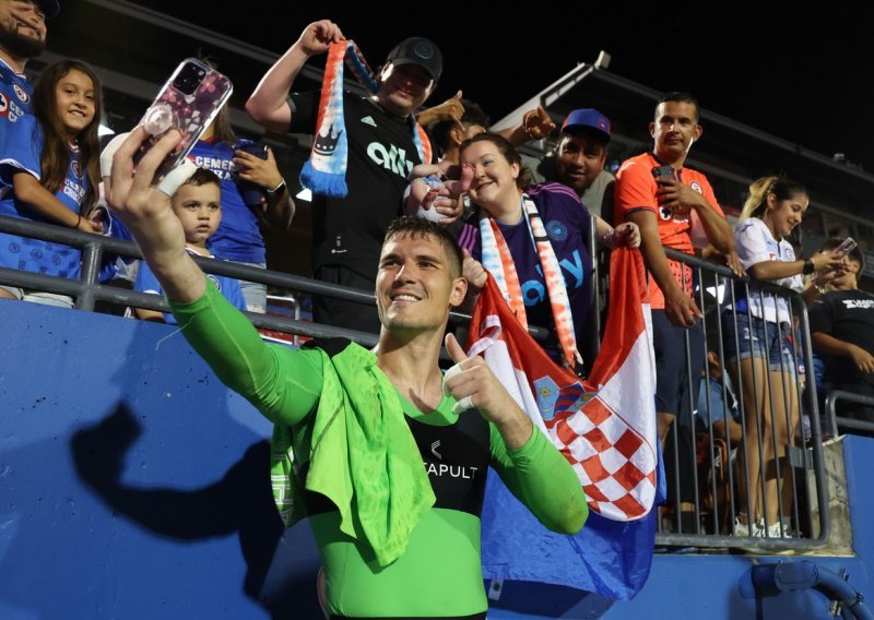 Hrvatski golman izludio Meksikance kod izvođenja penala. Pogledajte što im je radio