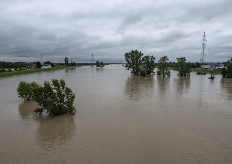 Evo što Hrvatske vode kažu o stanju i prognozama vodstaja na Savi, Dravi, Muri i Kupi