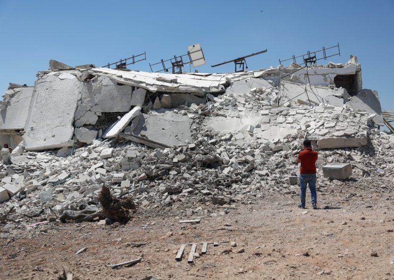 Izrael raketirao Damask, poginula četiri sirijska vojnika