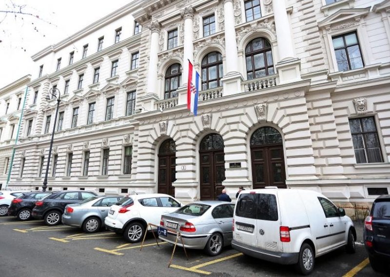 Županijski sud u Zagrebu ispražnjen zbog dojave o bombi