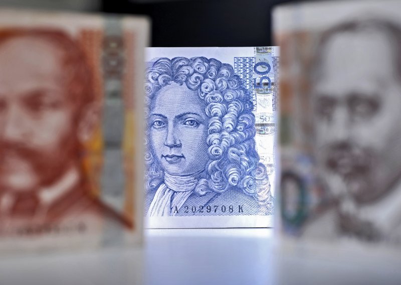 Prosječna plaća u rujnu 5.397 kuna