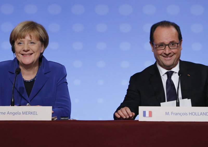 Hollande i Merkel traže od Putina da gađa isključivo Islamsku državu