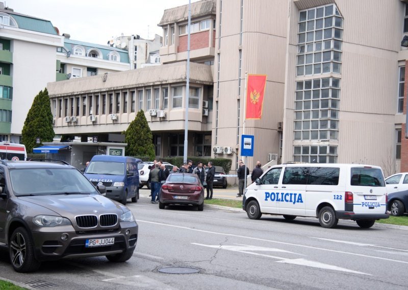 I crnogorska policija je upozorila Grke na dolazak huligana, dali im i registracije
