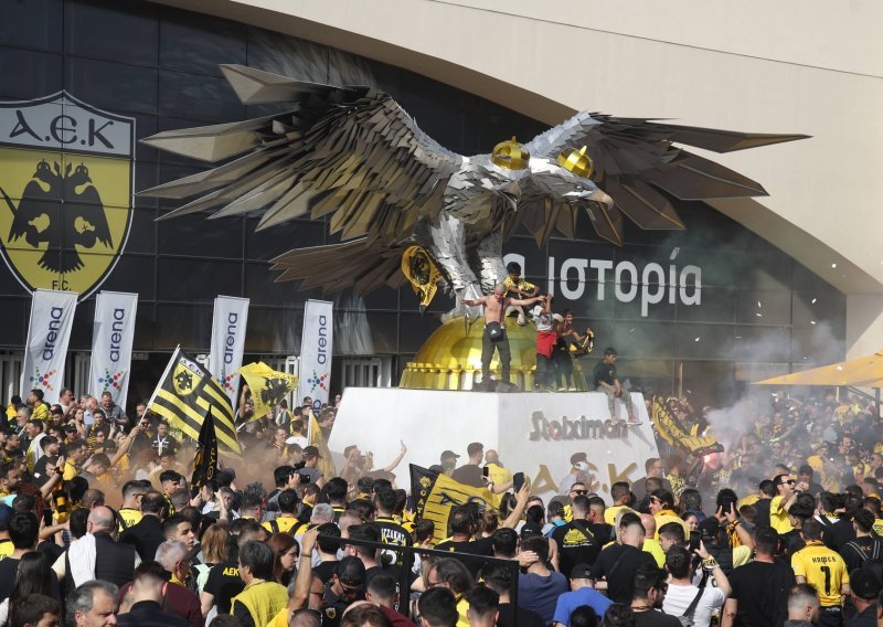 AEK brutalno udario na Dinamo: Odmah ih kaznite! Hoće li ubojice biti na tribinama?