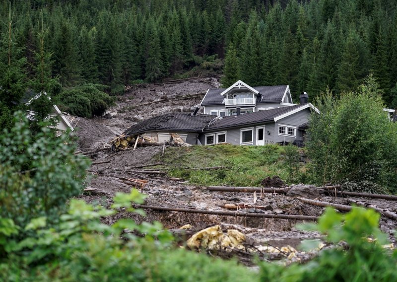 Norveška evakuirala tisuće ljudi zbog najgorih poplava u više desetljeća