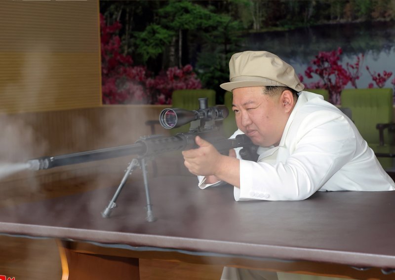 Kim Jong Un smijenio šefa vojske i pozvao na dodatne pripreme za rat