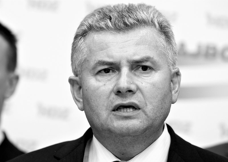Iznenada preminuo bivši požeški župan i otac bivšeg ministra Marijan Aladrović