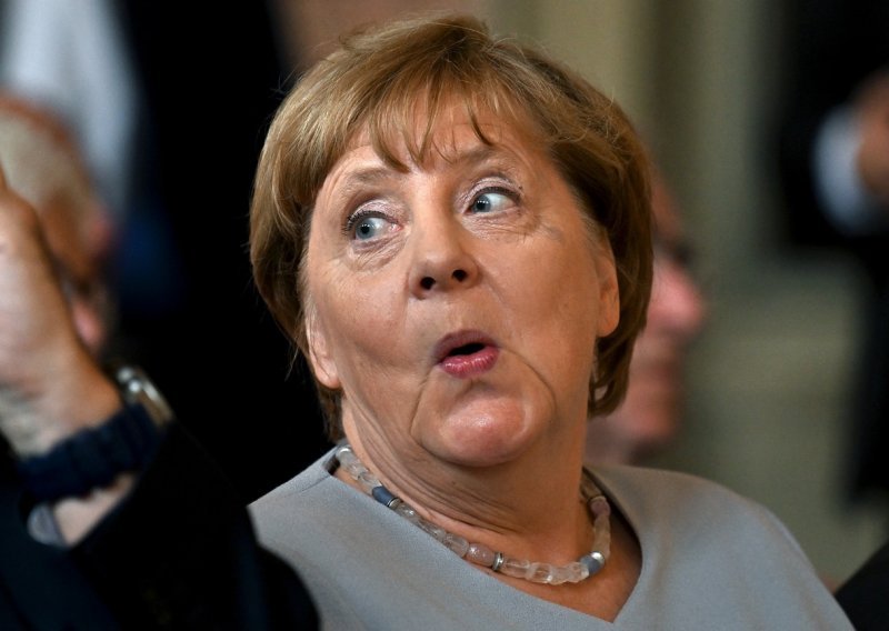 Otkriveno koliko je Njemačka potrošila na šminku i frizuru Angele Merkel