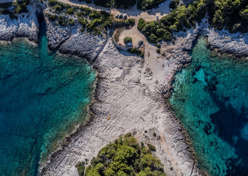 Skriveni raj na Korčuli: Kristalno čisto more i zadivljujući krajolik