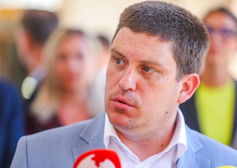 Butković: 'Vlada će napraviti sve da navijači u Grčkoj budu pravno zaštićeni'