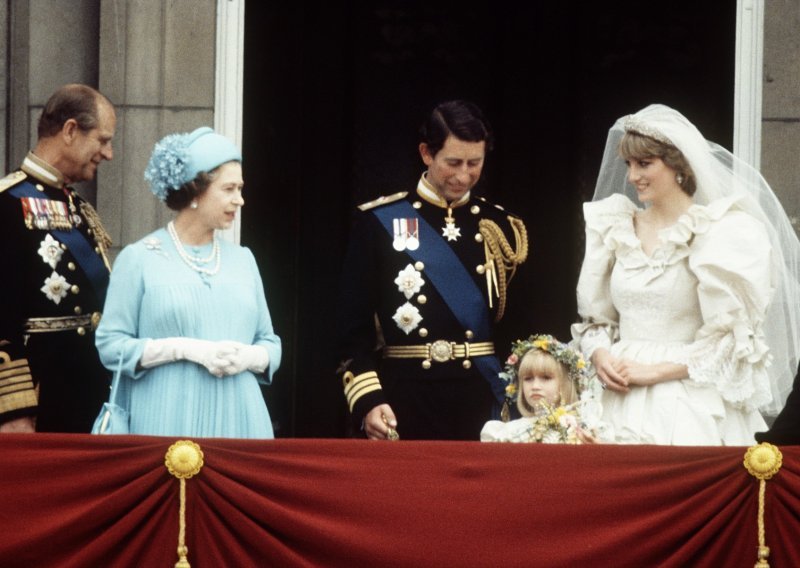 Kraljičina odluka da za vjenčanja bira plavu boju za više je brakova bila pogubna