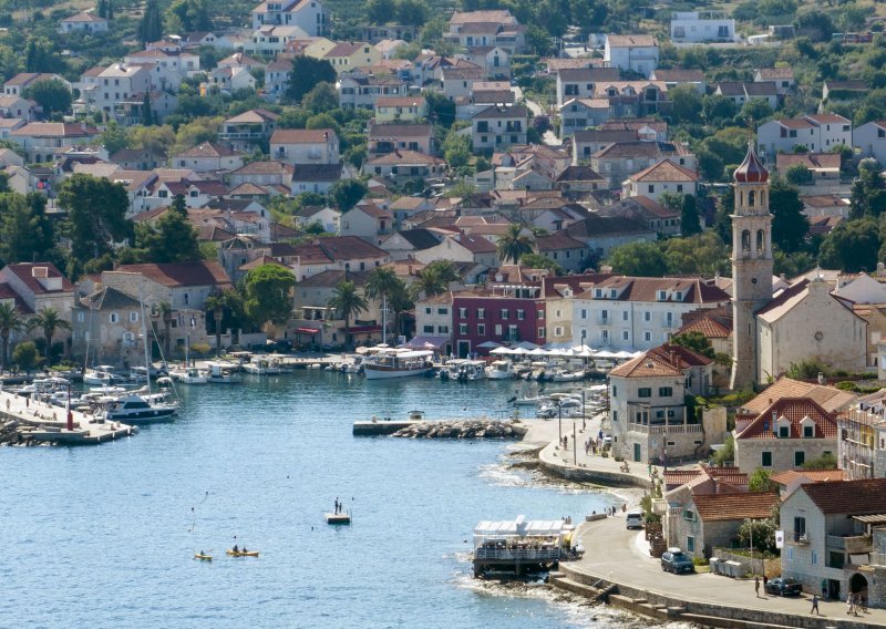 Skroviti raj na Braču za bijeg od stresa: Prekrasne plaže i kristalno čisto more