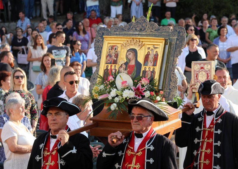 Blagdan je Velike Gospe. Znate li koje se dogme danas prisjećaju katolici?