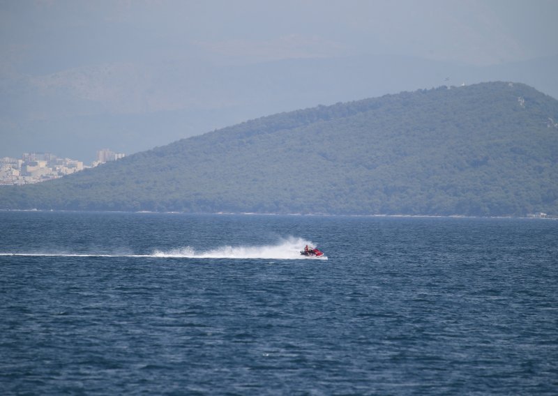 Glisirali blizu obale, sad su 'lakši' za po 400 eura