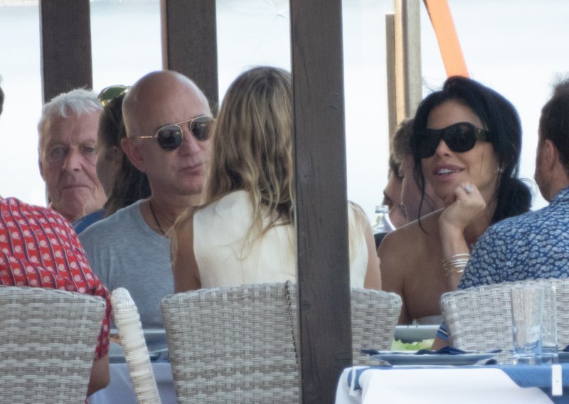 Prije šetnje Stradunom Jeff Bezos i njegova zaručnica večerali su na Šipanu