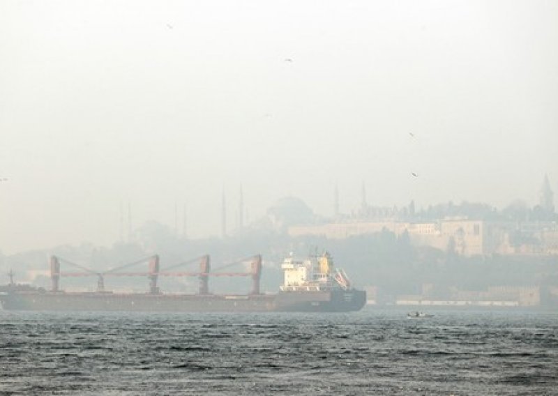 Teretni brod iz Ukrajine stigao u Istanbul unatoč ruskoj blokadi