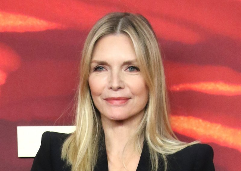 Osvaja bezvremenskom ljepotom: Michelle Pfeiffer izgleda prelijepo bez make upa