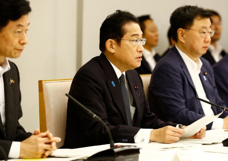 Japanski premijer pozvao Sjevernu Koreju da otkaže lansiranje satelita