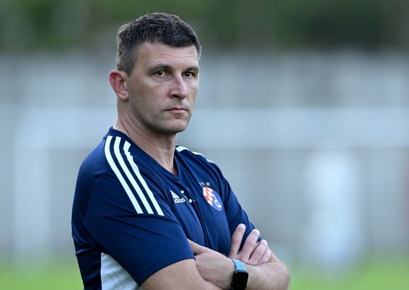 Sergej Jakirović odradio prvi trening s Dinamom; pogledajte atmosferu na Maksimiru