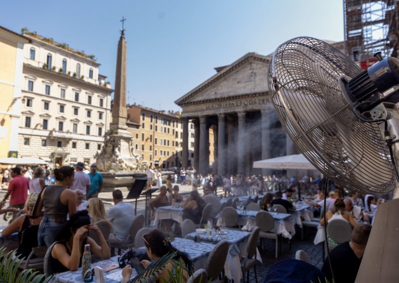 Ako mislite da su vas na hrvatskom moru 'oderali', zabavite se primjerima iz Italije