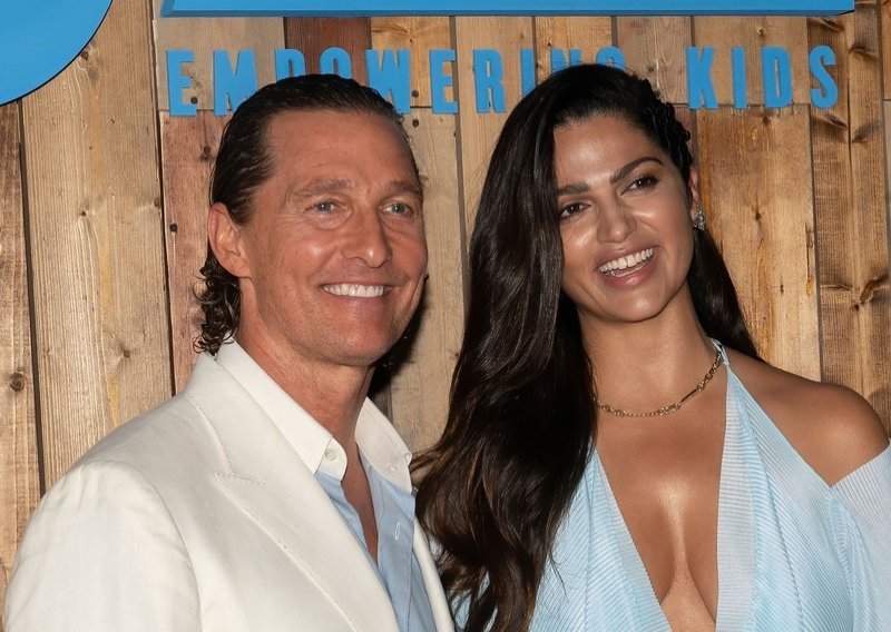 Camila Alves o odnosu sa svekrvom: 'Zvala me imenom svih Matthewovih bivših djevojaka'