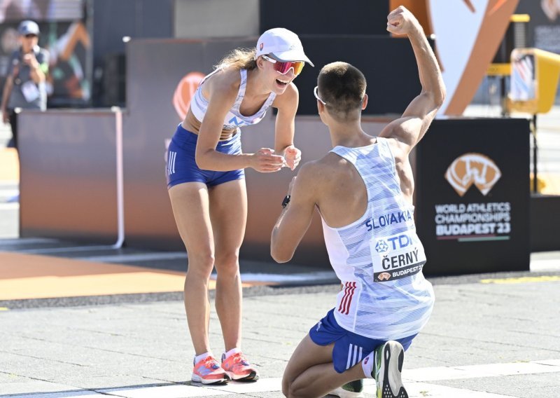 Scena koja je na SP-u u atletici sve iznenadila; Slovakinju u cilju zaprosio dečko